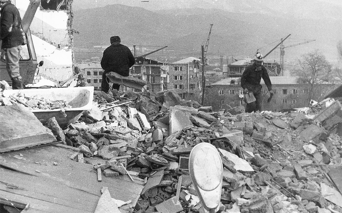 EGYÉB KATEGÓRIAAz 1988-as pusztító földrengés Örményországban, Együttműködés a magyarországi örmény közösség és a Vöröskereszt között